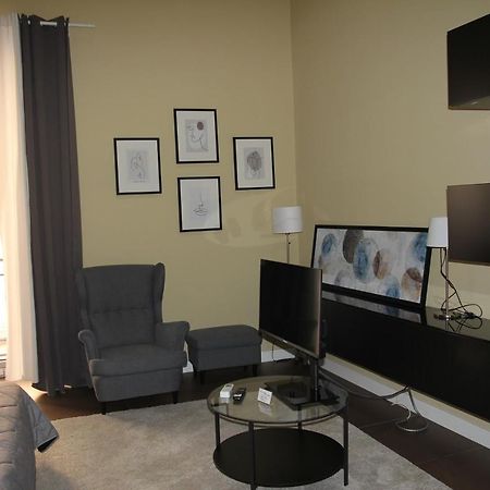 Holiday In Home Suite Archimede Catânia Exterior foto