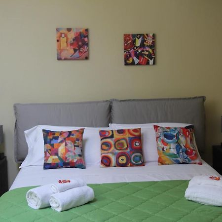 Holiday In Home Suite Archimede Catânia Exterior foto