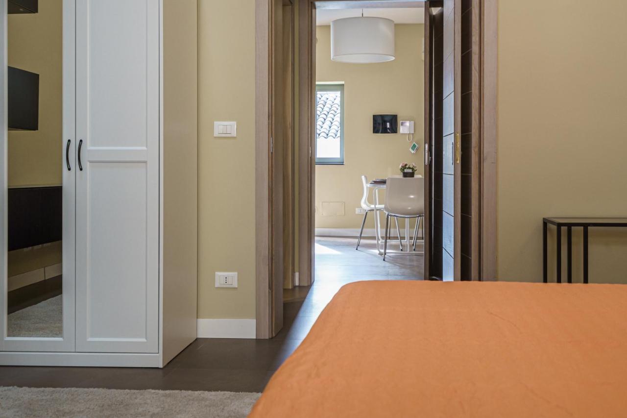 Holiday In Home Suite Archimede Catânia Exterior foto