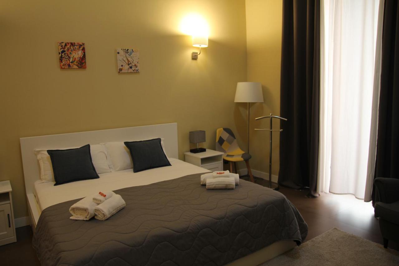 Holiday In Home Suite Archimede Catânia Exterior foto