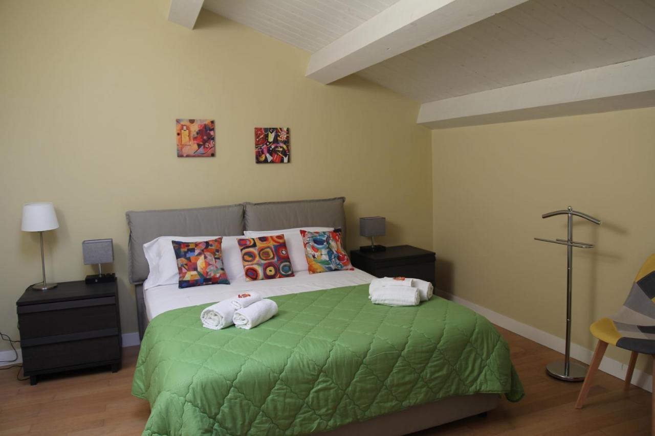 Holiday In Home Suite Archimede Catânia Exterior foto